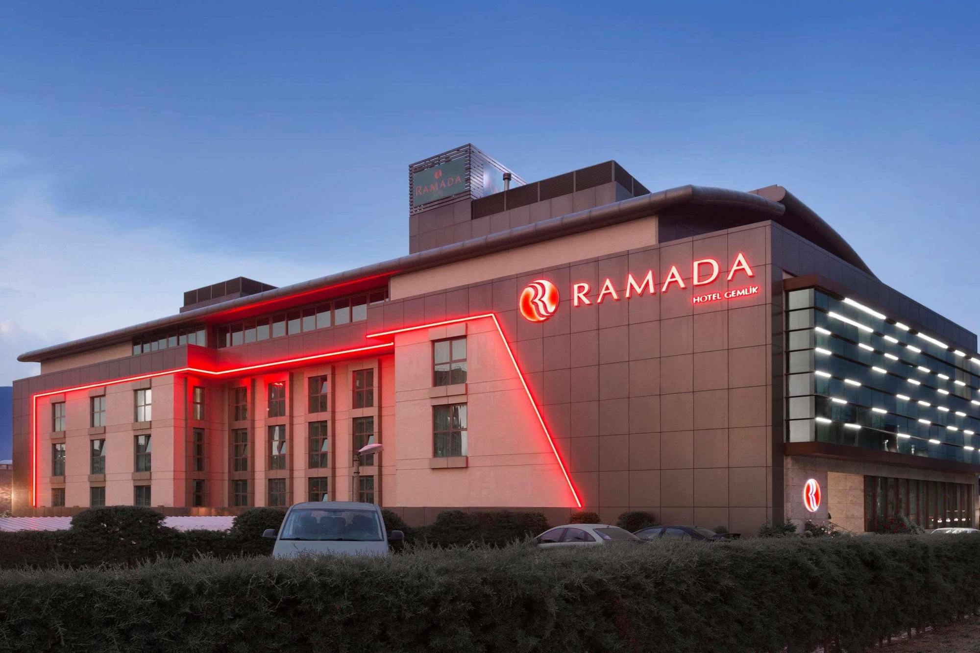 Ramada By Wyndham Gemli̇K Hotel Gemlik Exterior foto